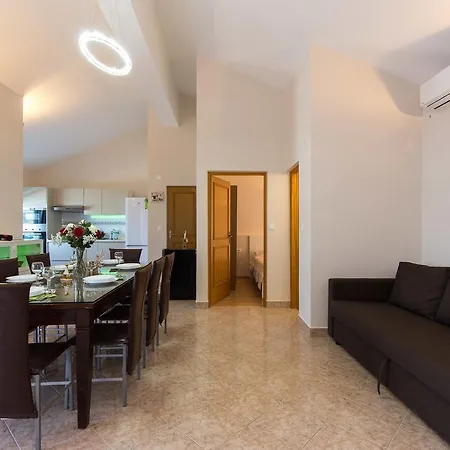 Tamaris Apartment Cizici